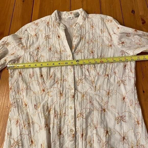 Lee Women’s Button Up Floral Bohemian Embroidered Long Sleeve Top. Size Large - Picture 9 of 11